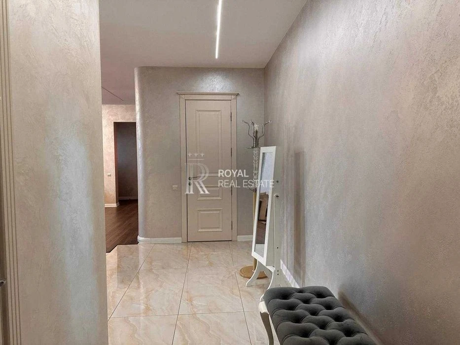 Apartment for sale/Area 120 m2/metro Lybidska/Antonovycha St.