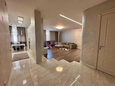 Apartment for sale/Area 120 m2/metro Lybidska/Antonovycha St.