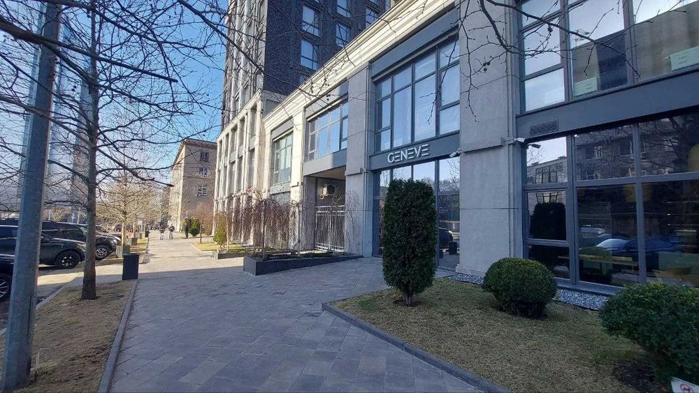 Продам 78 кв.м 3х комнатная, новостройка, центр, ЖК Женева, в