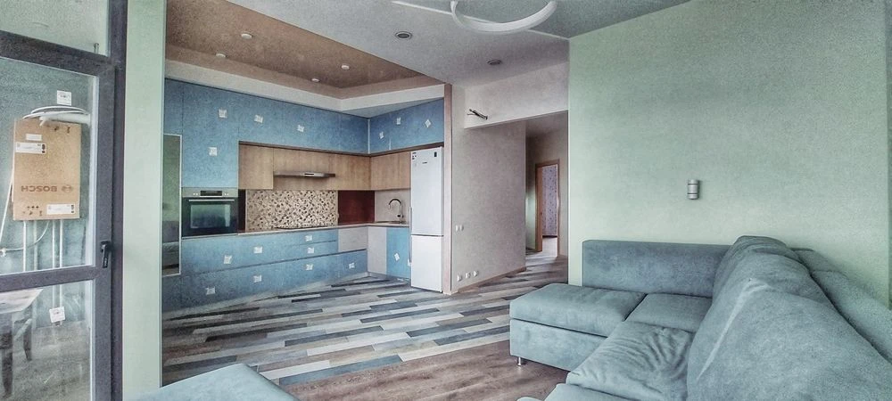 Продам 78 кв.м 3х комнатная, новостройка, центр, ЖК Женева, в