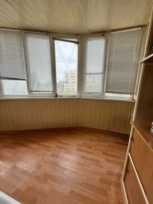 3 rooms, Tairov, Nebesnoy Sotny, Voucher, E-renew 6/9,