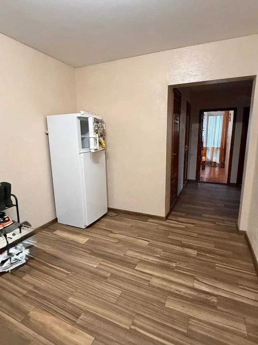 3 rooms, Tairov, Nebesnoy Sotny, Voucher, E-renew 6/9,