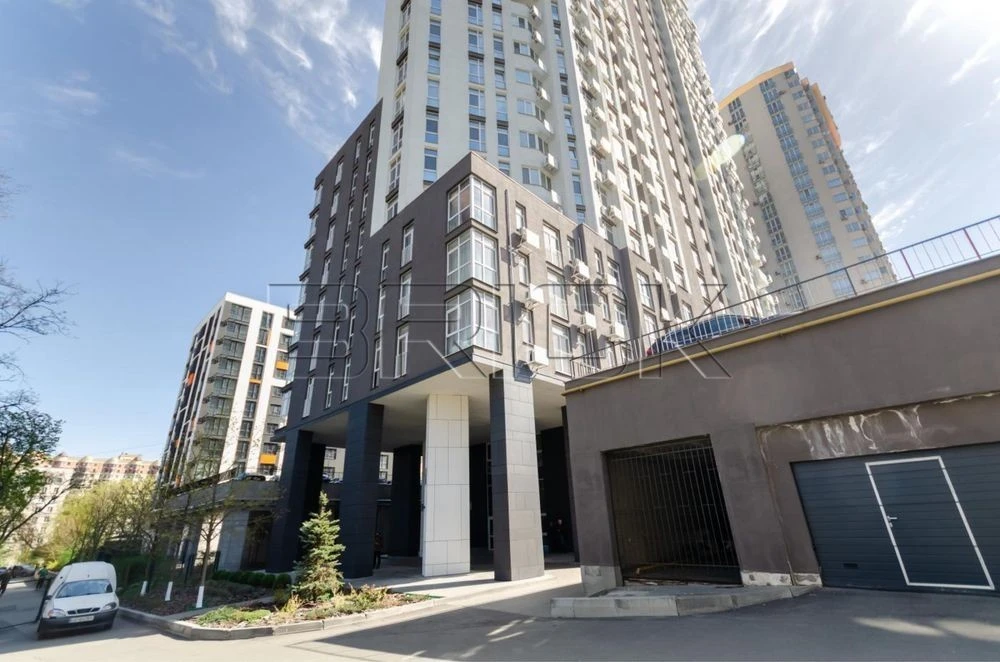 Two-room 2-room apartment for sale 96 m² in the residential complex Elyseum Lukyaniv