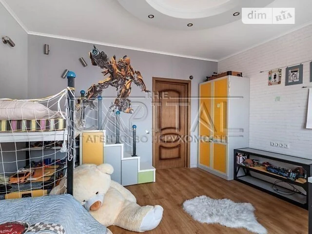 Продажа 5к квартиры 220 кв. м на наб. Днепровская 19 • ID 346