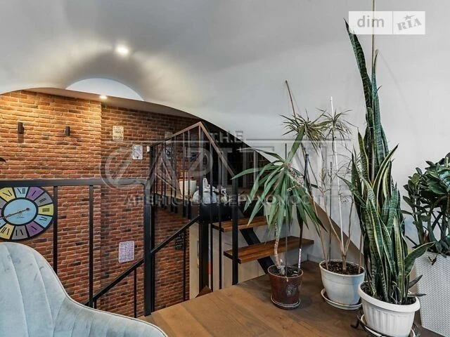 Продажа 5к квартиры 220 кв. м на наб. Днепровская 19 • ID 346