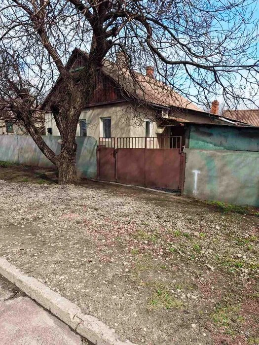 I will sell a house Zavodsky district, district of Ost. Football