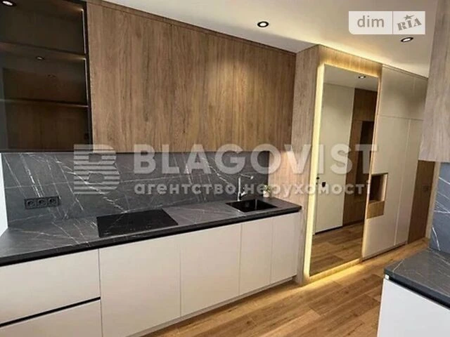 Продаж 3к квартири 77 кв. м на вул. Олександра Олеся 17А • I