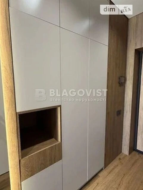Продаж 3к квартири 77 кв. м на вул. Олександра Олеся 17А • I