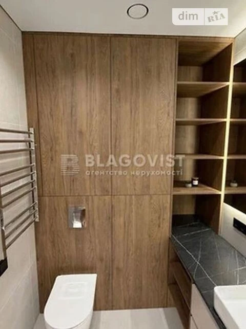 Продаж 3к квартири 77 кв. м на вул. Олександра Олеся 17А • I