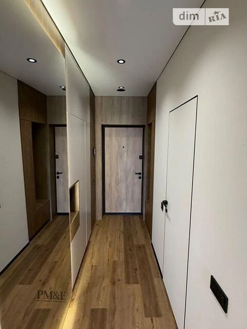 Продаж 3к квартири 77 кв. м на вул. Олександра Олеся 17А • I