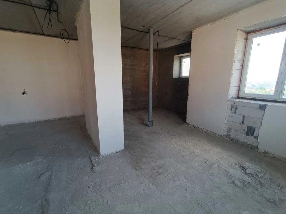Продам квартиру 60м.кв. в новостройке на Грушевского