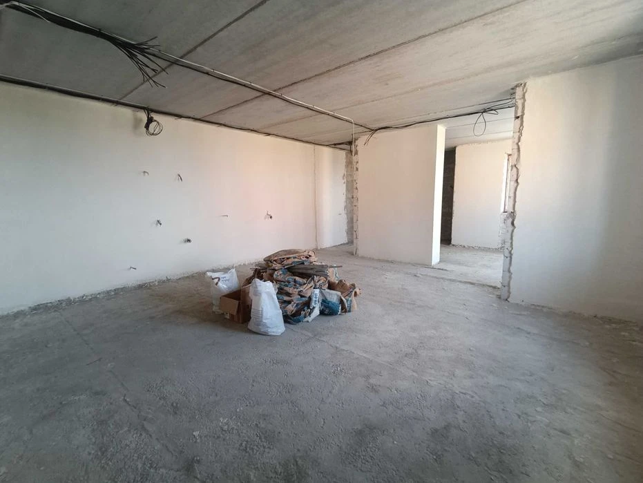 Продам квартиру 60м.кв. в новостройке на Грушевского