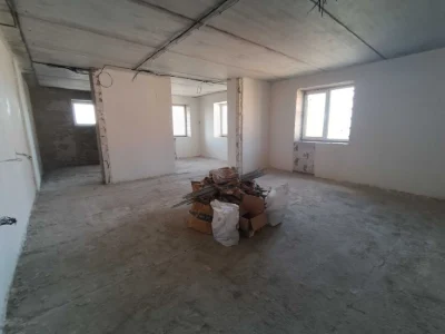 Продам квартиру 60м.кв. в новостройке на Грушевского