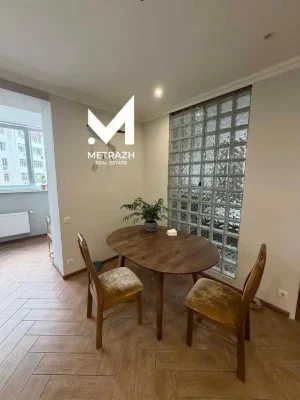 Selling a 2-room apartment, Iskrinsky residential complex, Zashchitnikov Ukrainy, 73 sq.m. (code