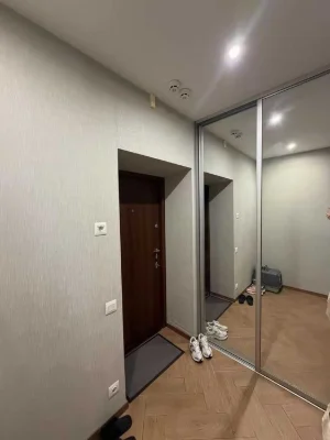 Selling a 2-room apartment, Iskrinsky residential complex, Zashchitnikov Ukrainy, 73 sq.m. (code