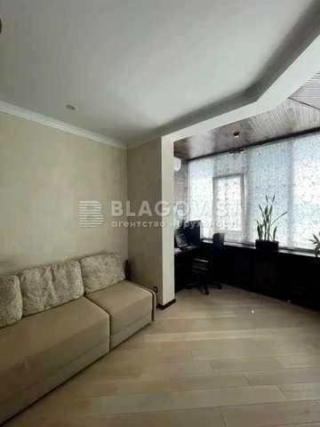 2-room apartment for sale at Pisarzhevsky Akademika, 8a, Yeniseys