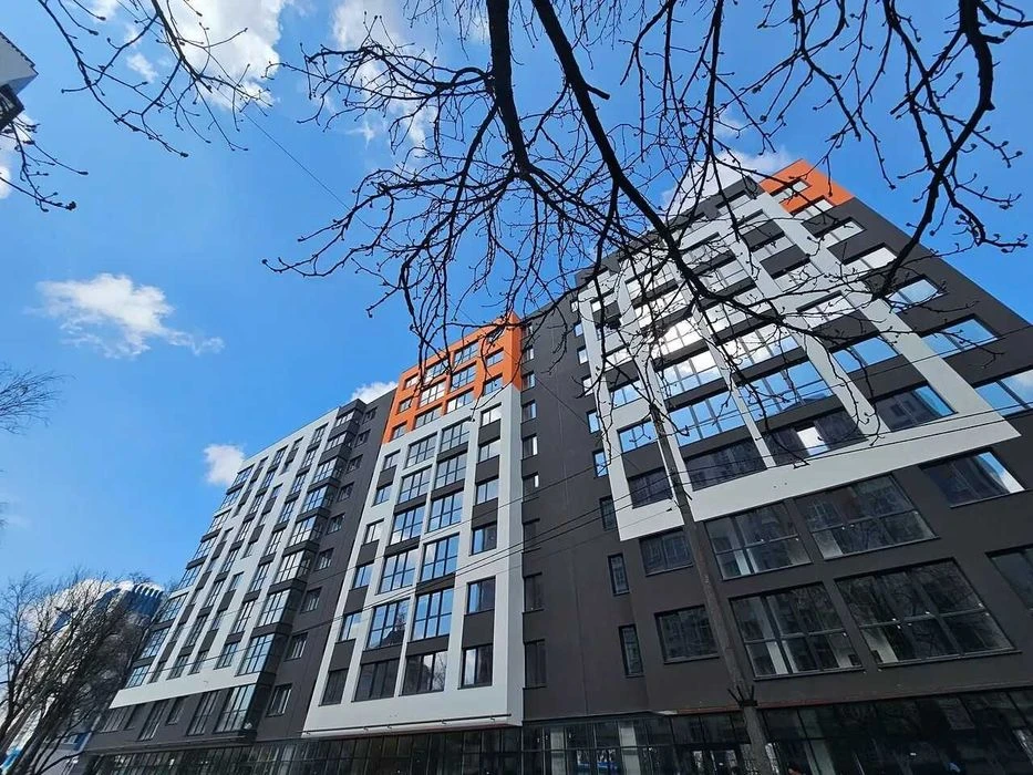 Видова 1-кім квартира біля парку Шевченка