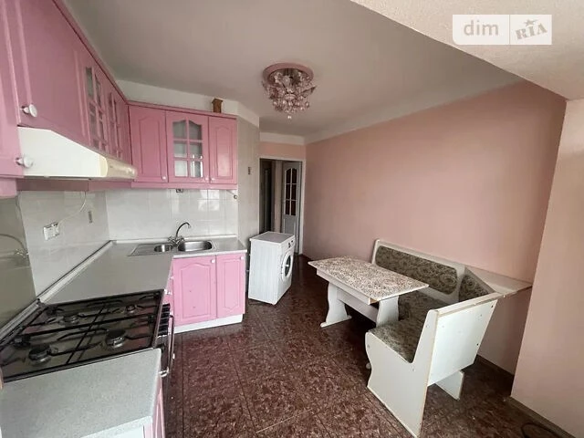For sale 2-room apartment 72 sq. m. on Entuziastiv St. 43 • ID 3465