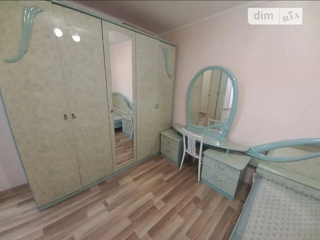 For sale 2-room apartment 72 sq. m. on Entuziastiv St. 43 • ID 3465