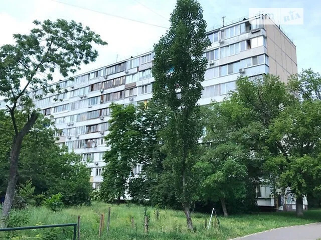 For sale 2-room apartment 72 sq. m. on Entuziastiv St. 43 • ID 3465