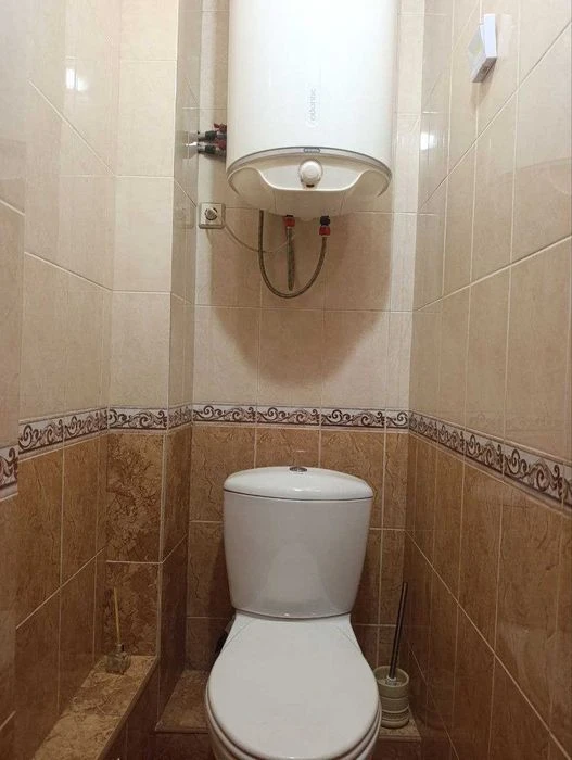 Selling 3-room apartment Peremogha-6, major renovation, furniture, appliances