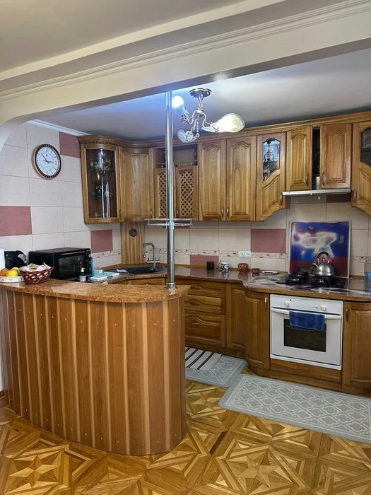 (5) Продам 3к квартиру на вул.Пирогова 4422