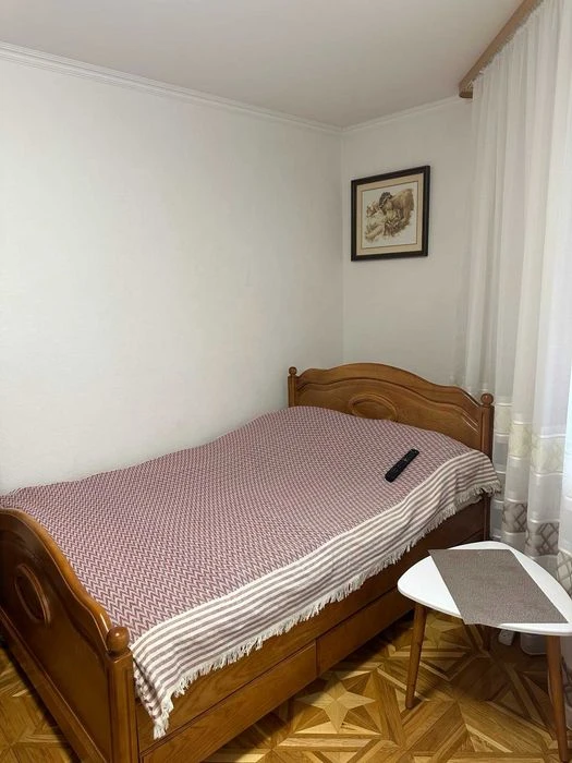 (5) Продам 3к квартиру на вул.Пирогова 4422