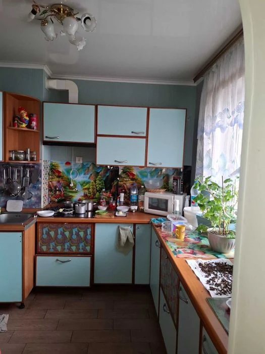 Продам 4-х комнатную квартиру на Добровольской госпрограмме.