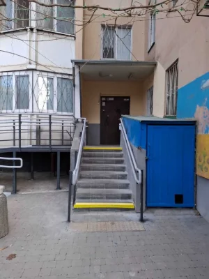 Продам 4-х комнатную квартиру на Добровольской госпрограмме.