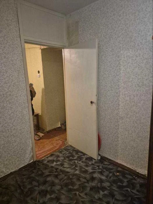 I will sell a 2-room apartment on Buchmy Street.