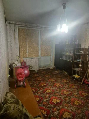 I will sell a 2-room apartment on Buchmy Street.