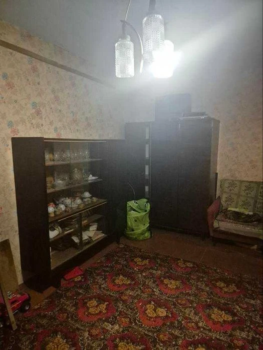 I will sell a 2-room apartment on Buchmy Street.