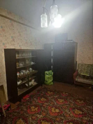 I will sell a 2-room apartment on Buchmy Street.