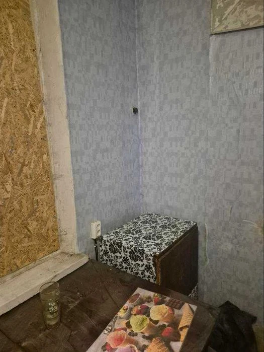 I will sell a 2-room apartment on Buchmy Street.