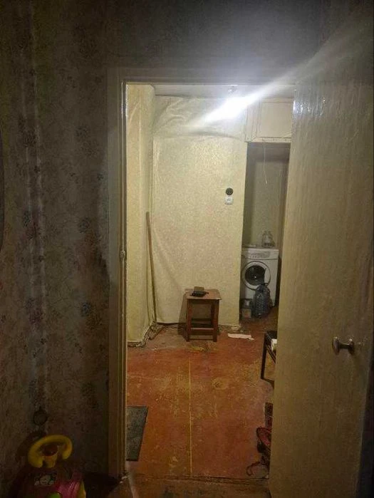 I will sell a 2-room apartment on Buchmy Street.