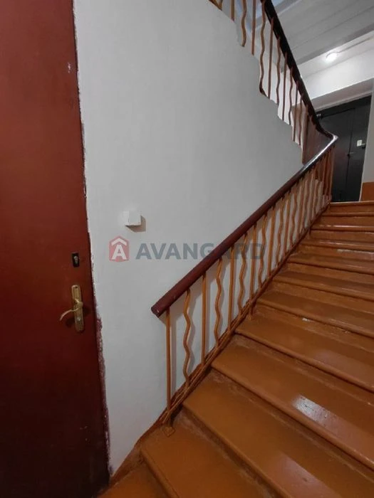 Sale of a 2-room full-length apartment in the city center (basement, c