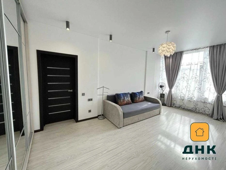 32 Жемчужина, Каманина 38 м² с ремонтом