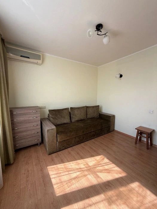 I will sell a 2-room apartment in the central part of the city, pr-t