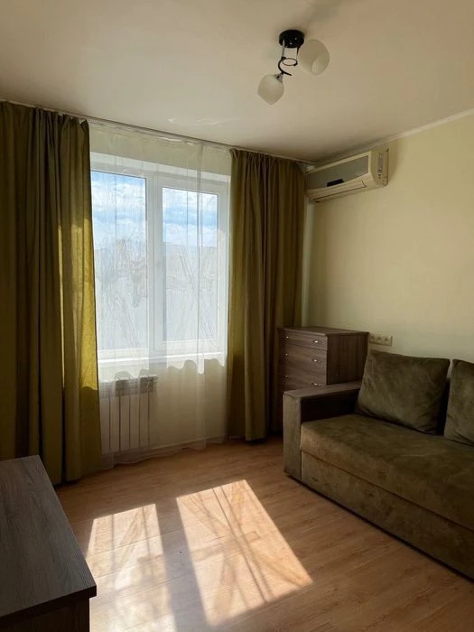 I will sell a 2-room apartment in the central part of the city, pr-t