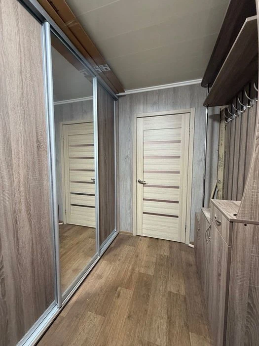 I will sell a 2-room apartment in the central part of the city, pr-t