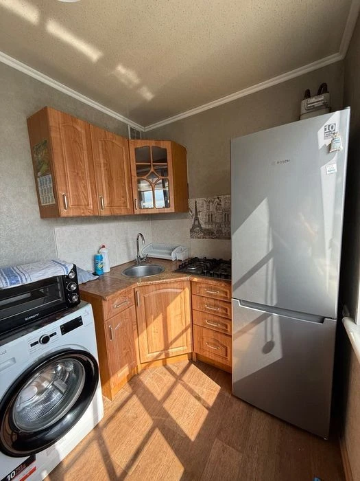 I will sell a 2-room apartment in the central part of the city, pr-t