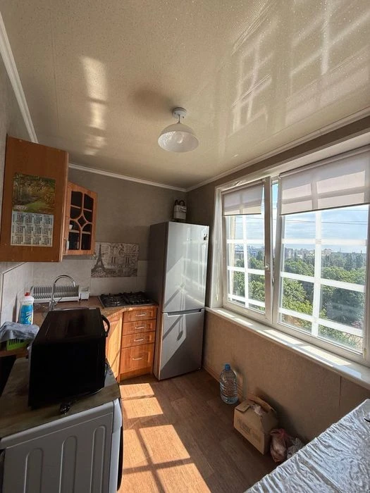 I will sell a 2-room apartment in the central part of the city, pr-t