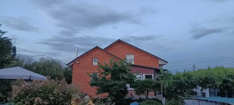 Будинок у Яківцях - життя серед природи без компромісів!