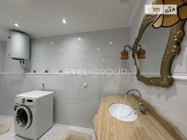 Sale of 3-room apartment 117 sq. m. on Saperno-Slobidska Street 10 •