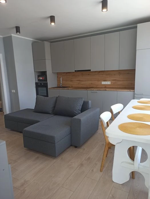 I will sell a 2-room apartment in the Varshavsky residential complex