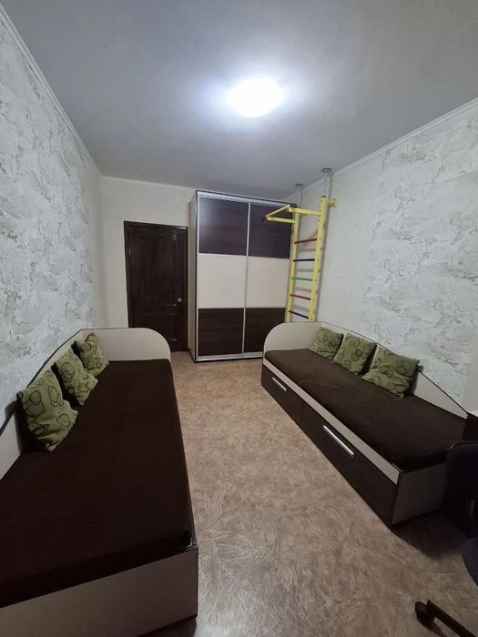 Продам 3 кімнатну квартиру Піски 4й південний