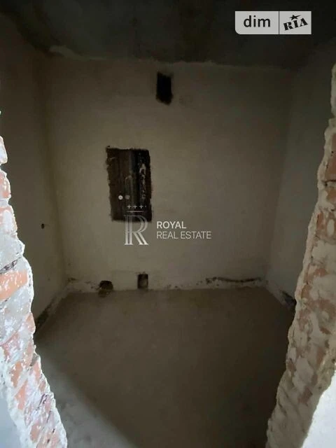 Sale of 3-room apartment 131.7 sq. m. on Konovaltsya Yevhena 44A street
