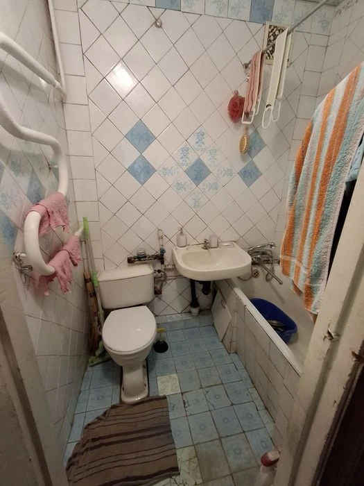 First time! Two-room apartment for sale on P. Pole, Shakespeare Street.