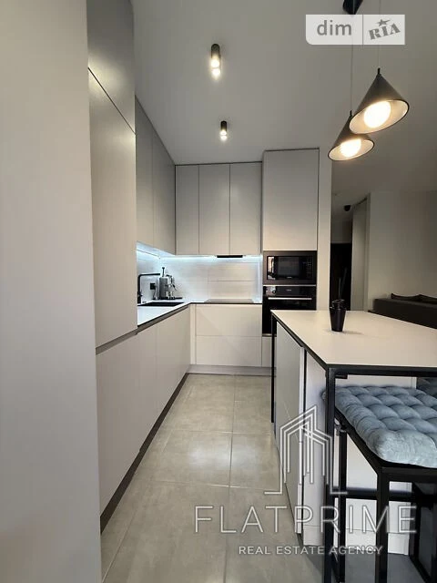 Sale of 1-room apartment 39 sq. m. on Petro Kalnyshevskoho St. 6 •