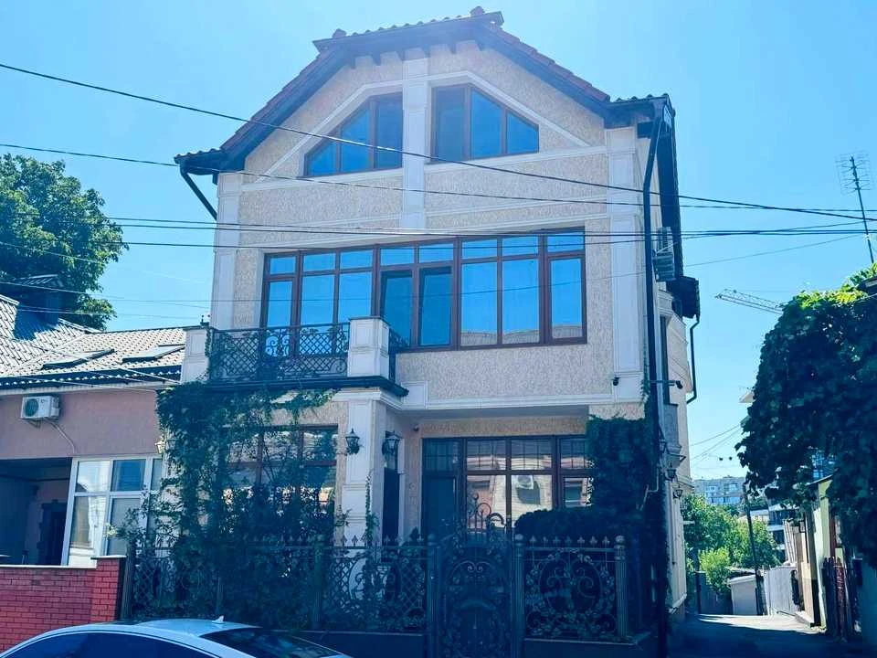 House. Vinnytsia, Hryhoriya Skovoroda St. (Pushkina)